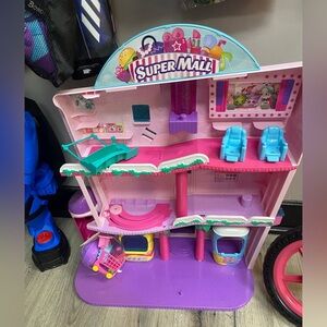 Shopkins Shoppies Shopville Super Mall Playset